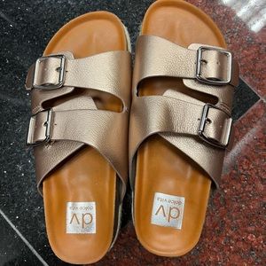 Dolce Vita Carther Sandals in a size 7.5